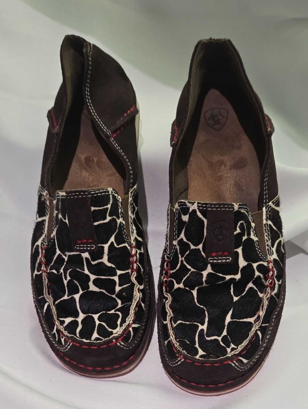 Ariat Women's Casual Loafers Sixe 8 in Black and White Giraffe Pattern